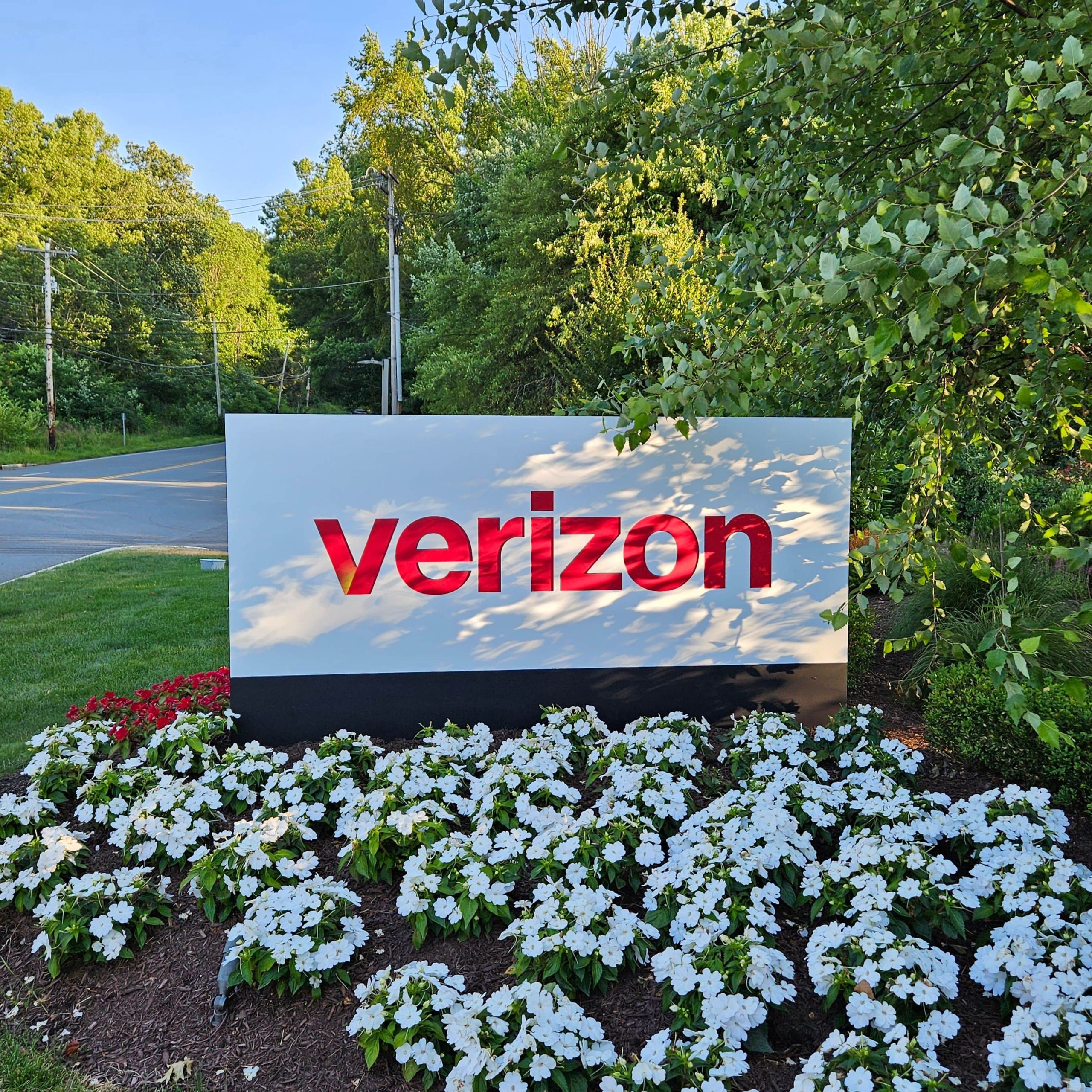 Verizon office signage completed by Trademark Sign